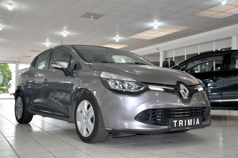 Renault Clio 88.900 km 7.400 € Stemshorn 49448