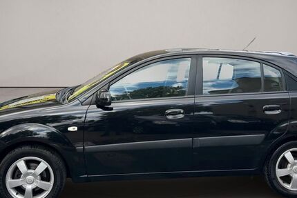 Kia Rio 186.000 km 2.550 € Frankfurt am Main 65933