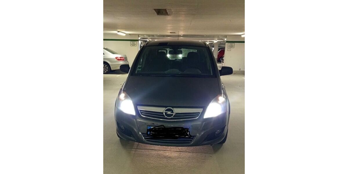 Opel Zafira 240.337 km 2.499 &euro; München 81829