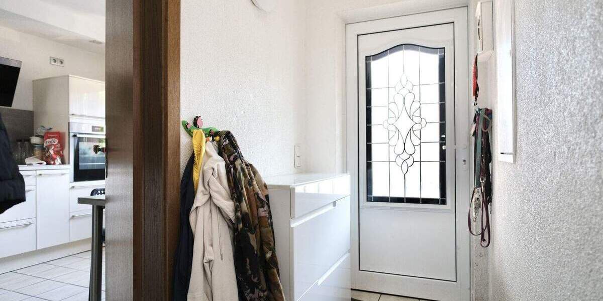 Reihenmittelhaus Neuss Gnadental - 5 Zimmer, 79 m&sup2;, 349.000&euro; | Angebot:24825870