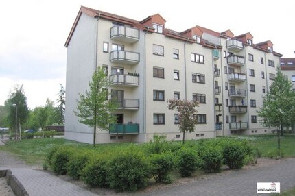PROVISIONSFREI - BEZUGSFREIE 2 Zimmerwohnung MIT STELLPLATZ UND AUFZUG ...