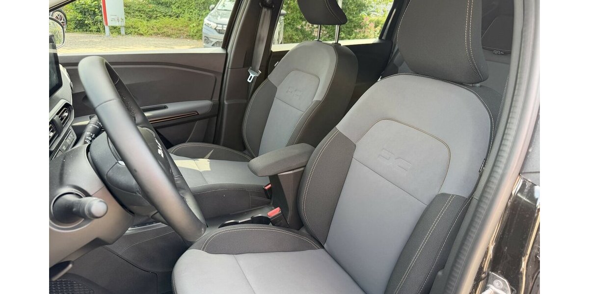 Dacia Jogger Deutsch Extreme Hybrid/SitzH / NAVI 3.000 km 23.790 &euro; Donauwörth 86609