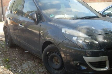 Renault Scenic 145.672 km 1.890 &euro; Waldsassen 95652