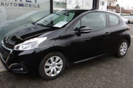 Peugeot 208 81.000 km 5.980 &euro; Gustavsburg 65462