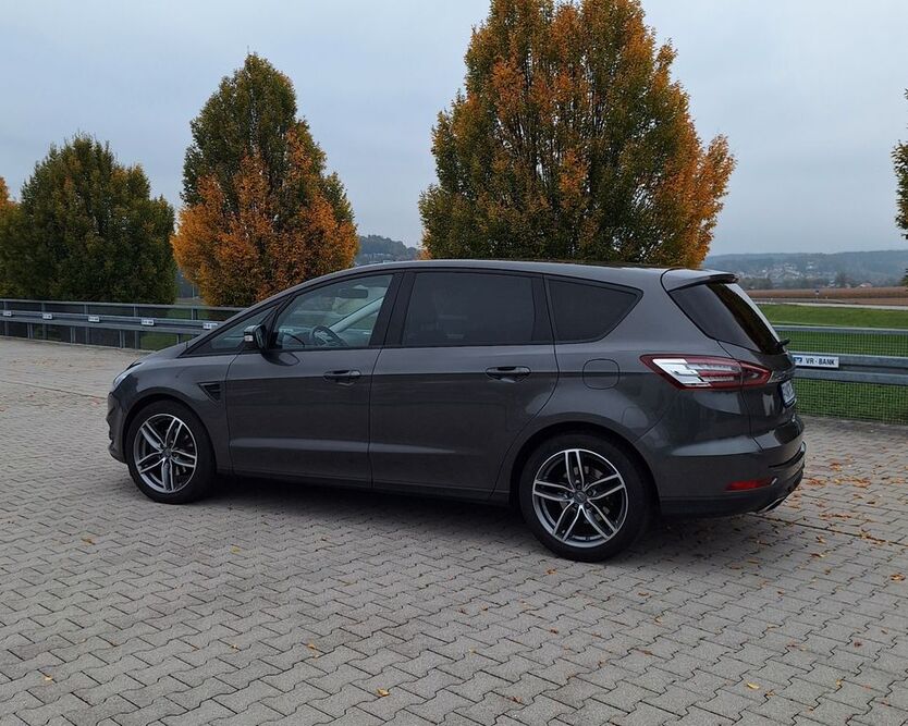S-Max