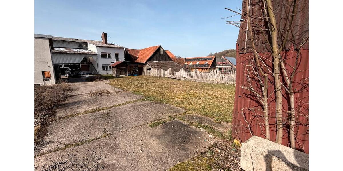Einfamilienhaus Feldatal - 8 Zimmer, 280 m&sup2;, 1.290&euro; | Angebot:26604948