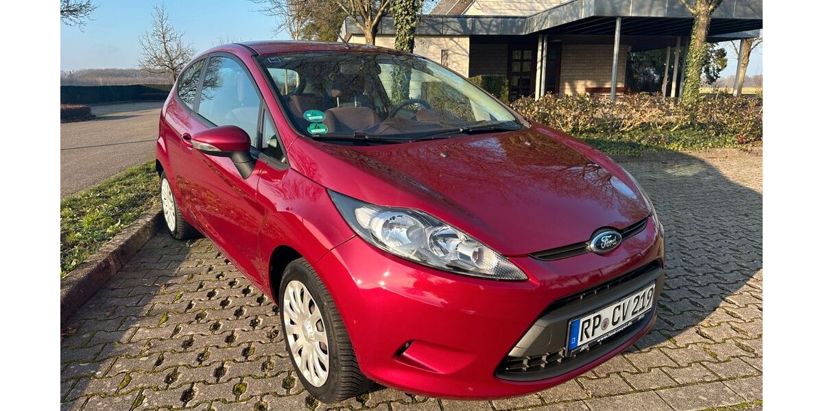 Ford Fiesta 90.188 km 3.049 &euro; Bühl 77815