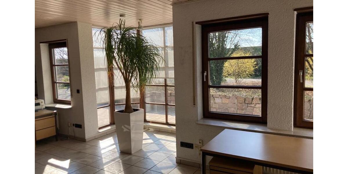 Helle Büro-Praxisräume in schöner Lage in Bürstadt zu vermieten zimmer