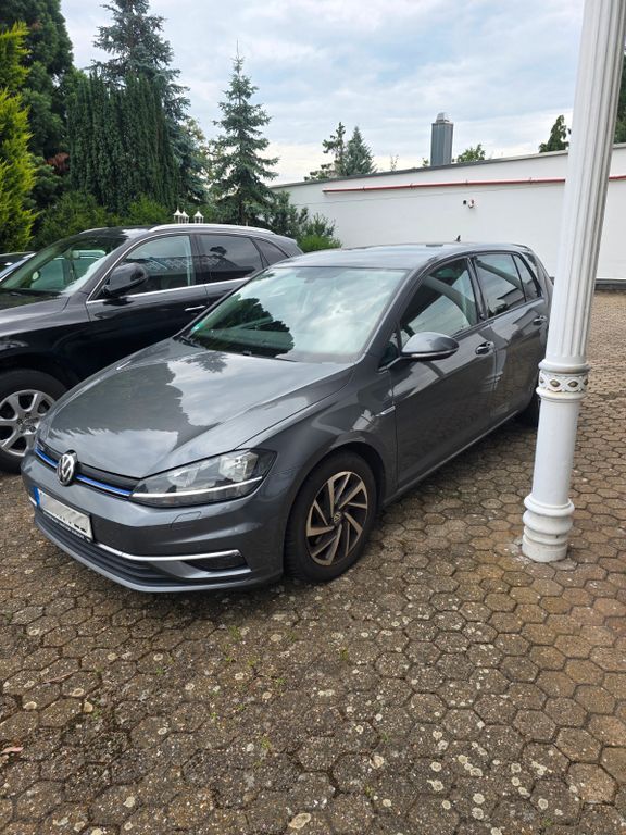 VW Golf 131.000 km 12.000 € Koblenz 56072
