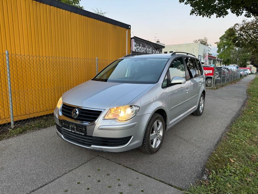 VW Touran 286.000 km 3.650 € Rosenheim 83026