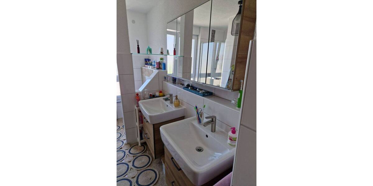 Etagenwohnung Balingen Heselwangen - 4 Zimmer, 133 m&sup2;, 1.150&euro; | Angebot:26388818
