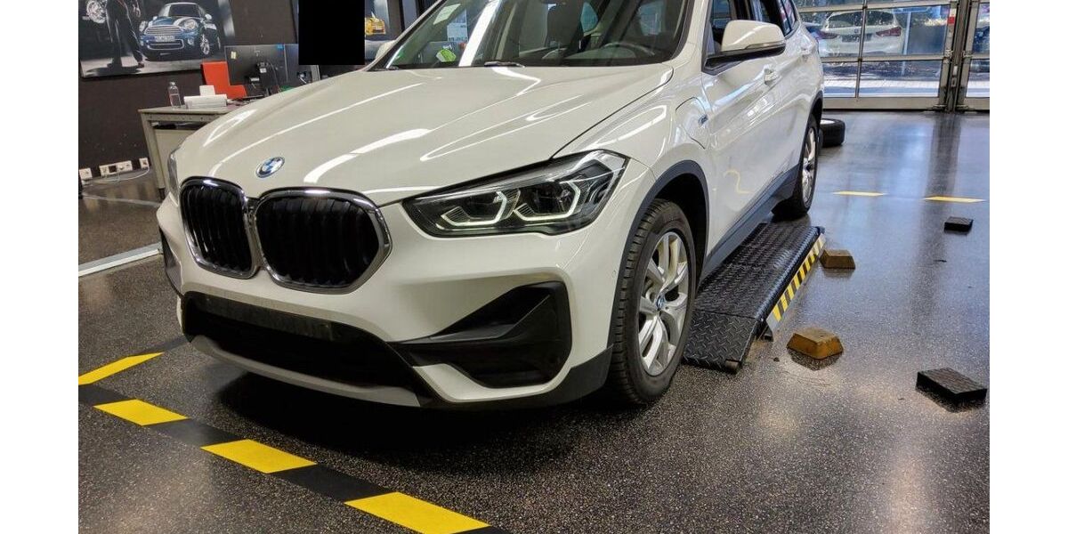 BMW X1 111.000 km 20.990 &euro; Germering 82110