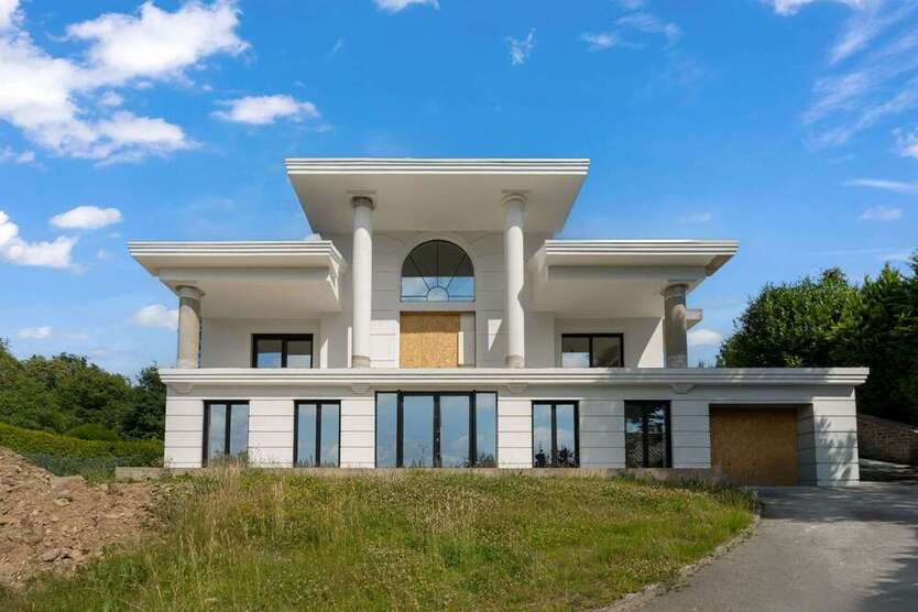 Haus zum Kaufen in Engelskirchen 1.790.000 € 404 m²