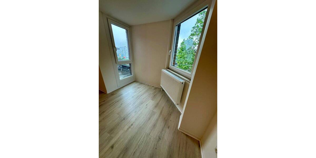 Etagenwohnung Düsseldorf Bilk - 4 Zimmer, 145 m&sup2;, 2.400&euro; | Angebot:26861741