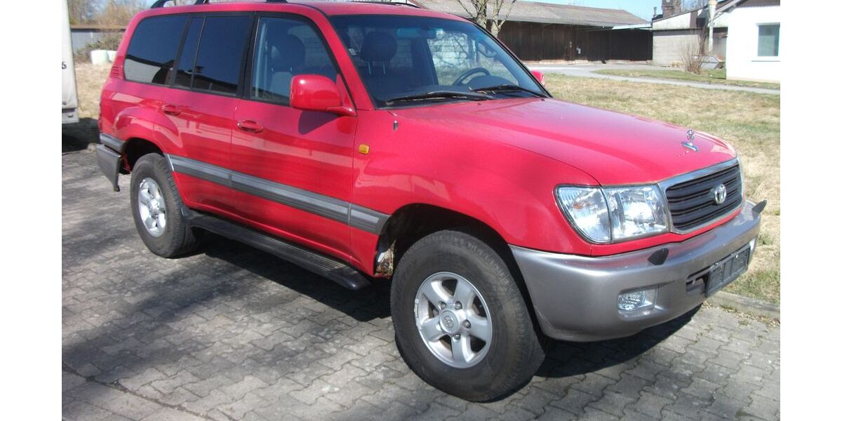 Toyota Land Cruiser 180.500 km 13.000 &euro; Stadtoldendorf 37627