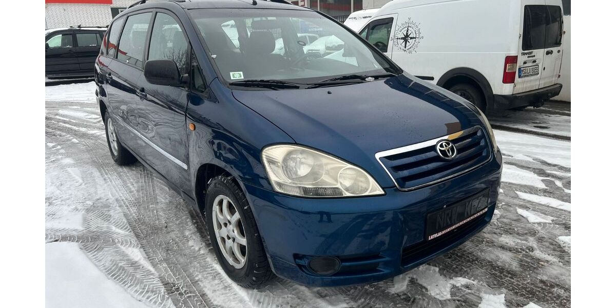 Toyota Avensis Verso 171.818 km 4.200 &euro; Hamm 59067