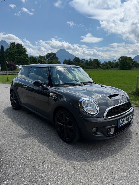 Cooper SD