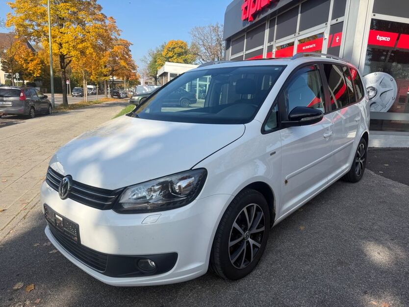 VW Touran 240.000 km 5.900 € München OT Trudering-Riem 81825