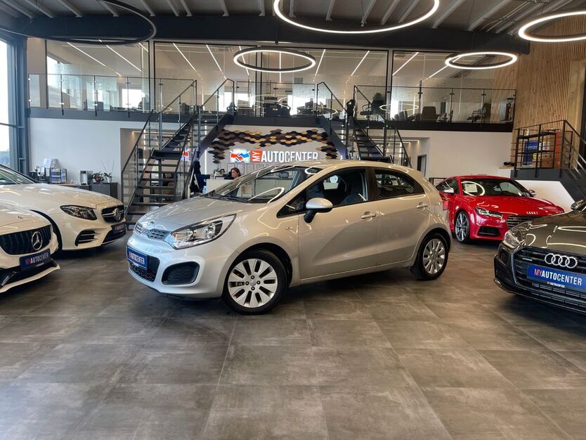 Kia Rio 138.673 km 3.890 € Pfaffenhofen 85276