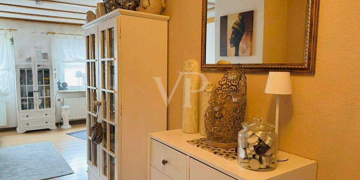 Etagenwohnung Dillenburg / Niederscheld Niederscheld - 8 Zimmer, 216 m&sup2;, 278.000&euro; | Angebot:25663177