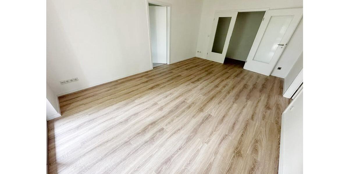 Etagenwohnung Chemnitz Kapellenberg - 2.5 Zimmer, 58 m&sup2;, 79.000&euro; | Angebot:26926894