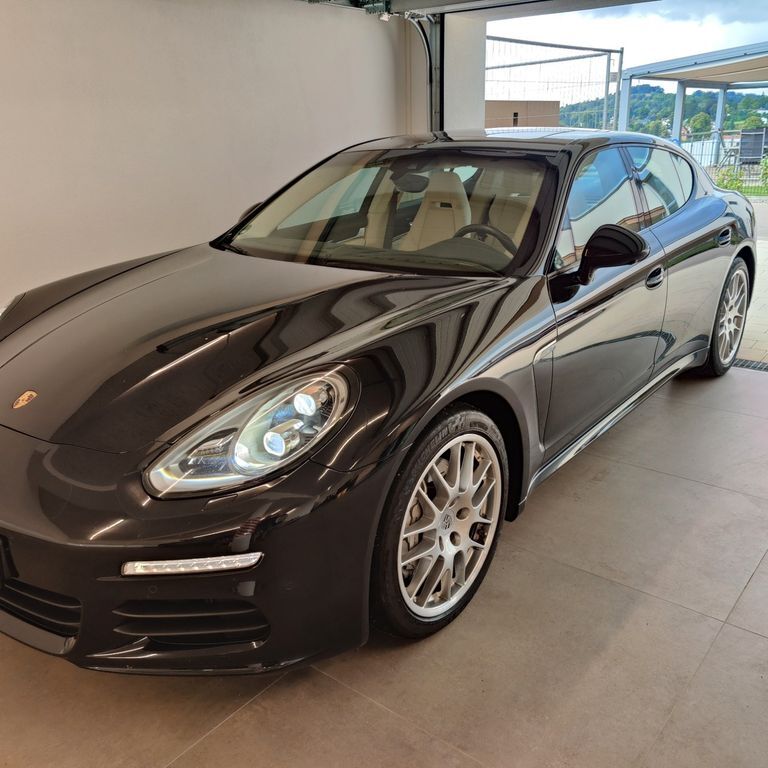 Porsche Panamera 33.313 km 47.990 € Lahr/Schwarzwald 77933