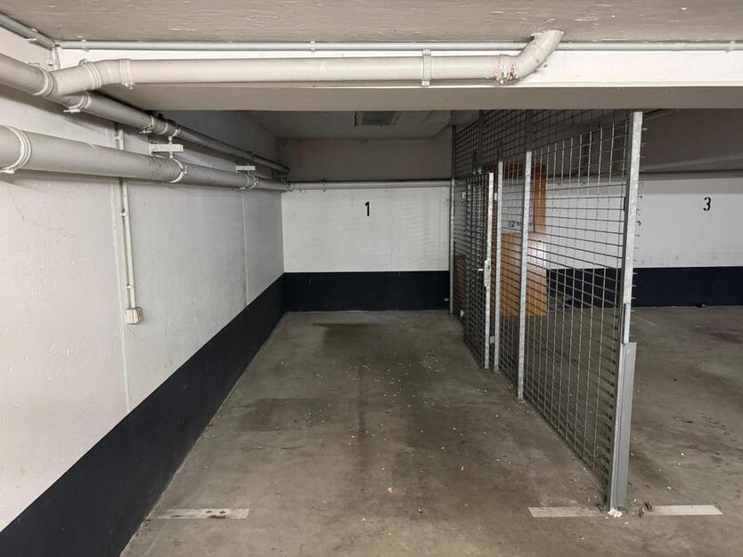 Tiefgaragenstellplatz groß in Reutlingen Römerschanze
