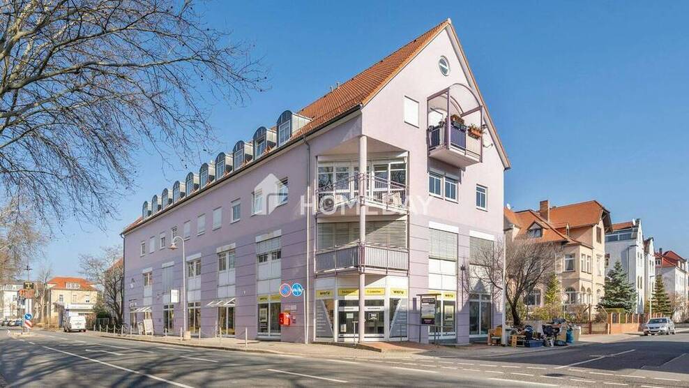 Sofort bezugsfrei: Gepflegte Dachgeschosswohnung mit Aufzug, Tiefgaragenstellplatz in zentraler Lage 1 zimmer