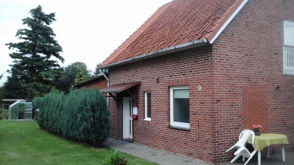 HausWohnung 100 m² 4 Zimmer Küche, Bad, Garten