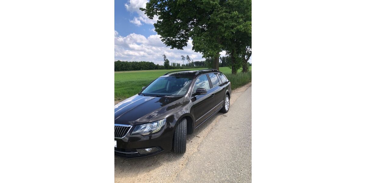 Skoda Superb 235.000 km 7.900 € Öpfingen 89614