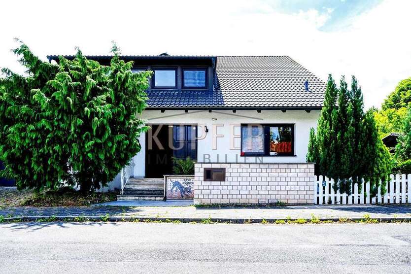 Haus zum Kaufen in Nürnberg 920.000 € 267.65 m²