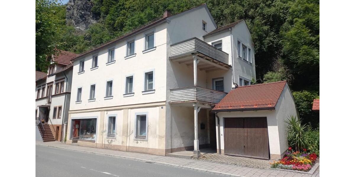 Mehrfamilienhaus, Wohnhaus Bad Berneck im Fichtelgebirge - 12 Zimmer, 250 m&sup2;, 89.000&euro; | Angebot:26699104