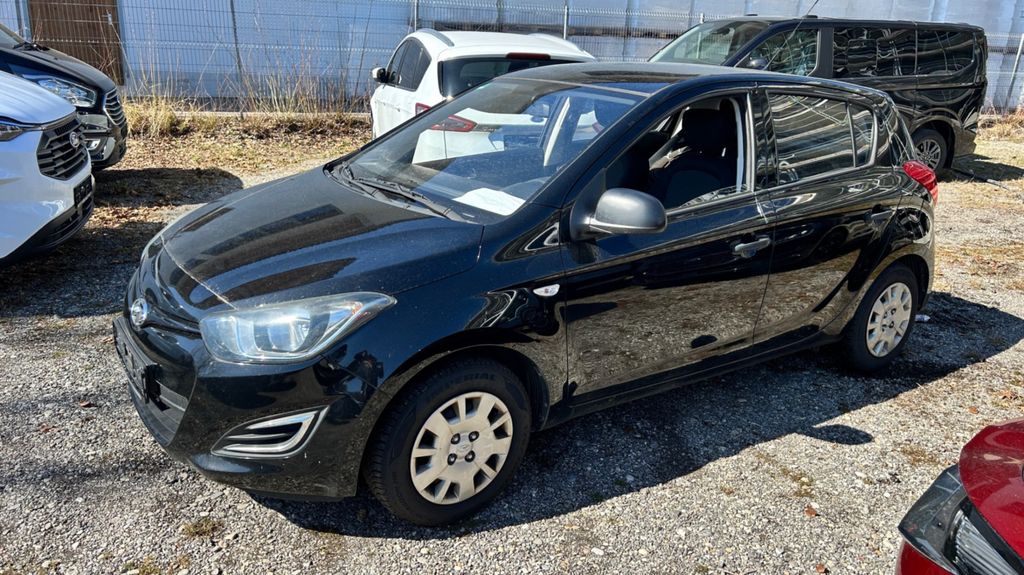 Hyundai i20 162.000 km 2.990 € Nürnberg 90439