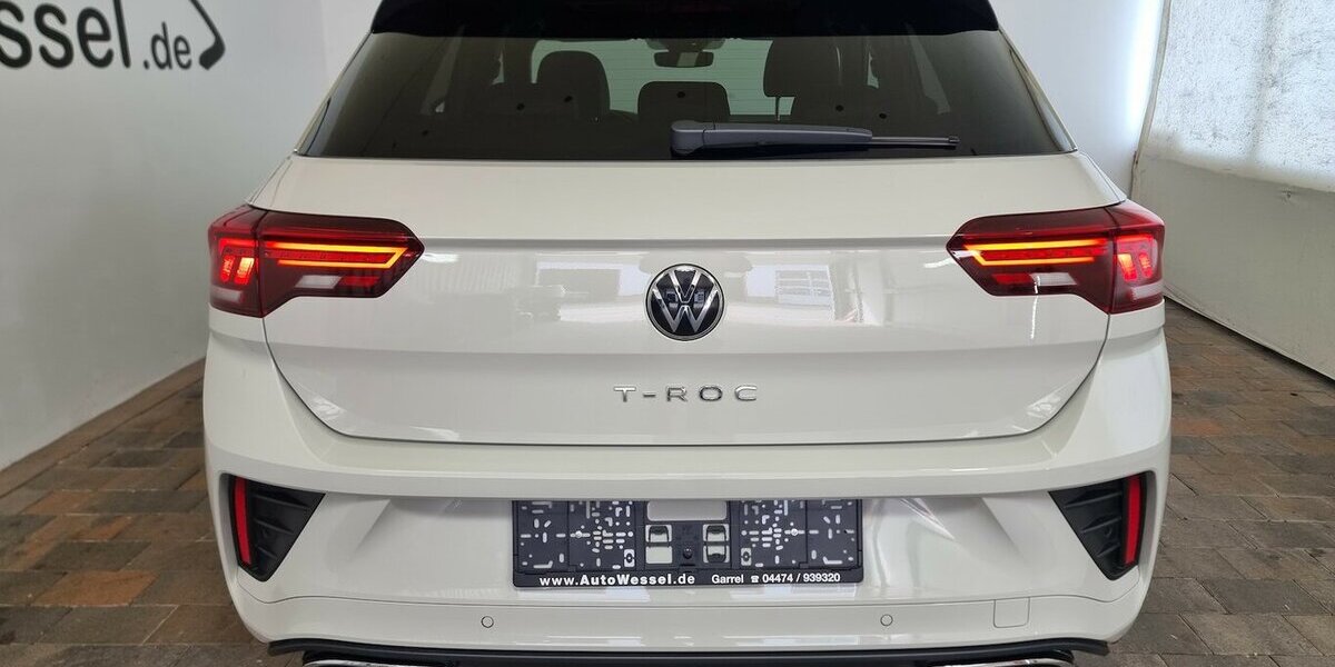 VW T-Roc R-Line 2025 LED-Matrix IQ Kamera VIC DSG 28.600 km 27.900 &euro; Garrel 49681