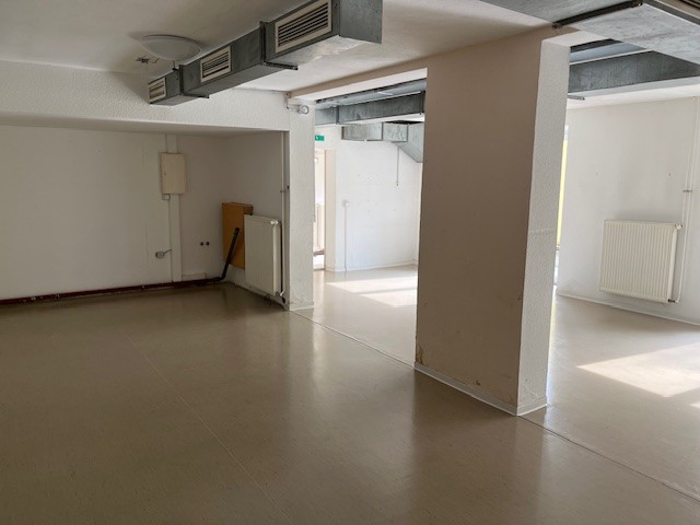 Gewerbefläche in Dresden-Strehlen ( ideal für Yoga, Fitnessstudio, Friseur oder Autovermietung) - Gewerbeobjekt Dresden Strehlen | Angebot:26557117