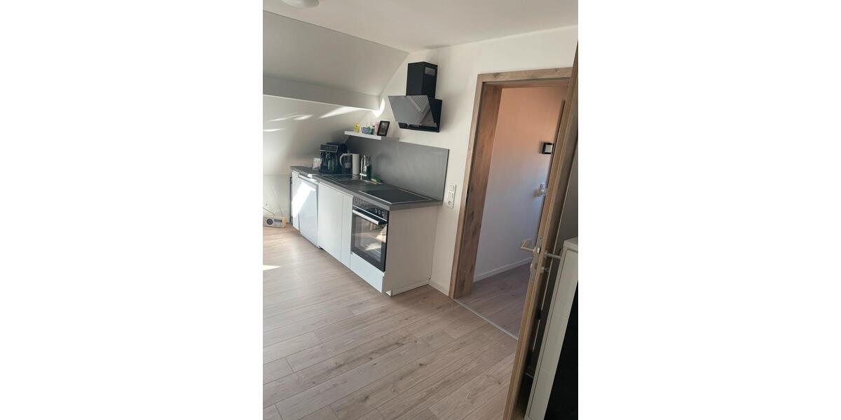 Dachgeschoßwohnung Trier Nord - 2 Zimmer, 55 m&sup2;, 650&euro; | Angebot:26326908