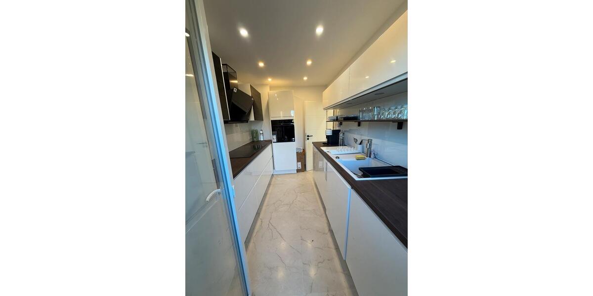 Doppelhaushälfte Laatzen - 7 Zimmer, 160 m&sup2;, 1.800&euro; | Angebot:24703027