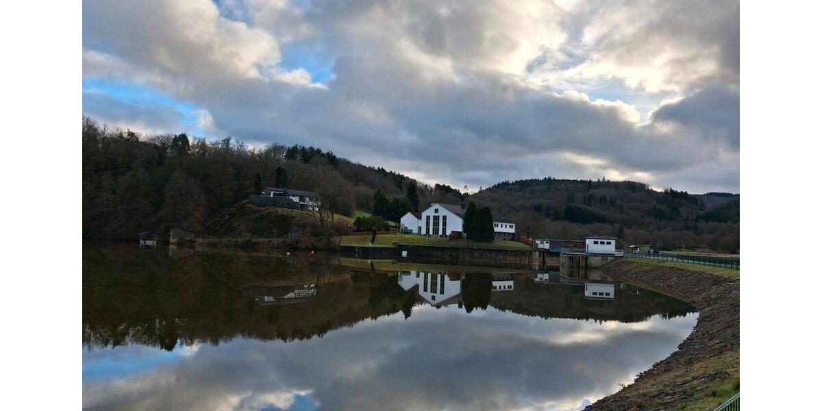 Etagenwohnung Simmerath - 3 Zimmer, 100 m&sup2;, 360.000&euro; | Angebot:25282506