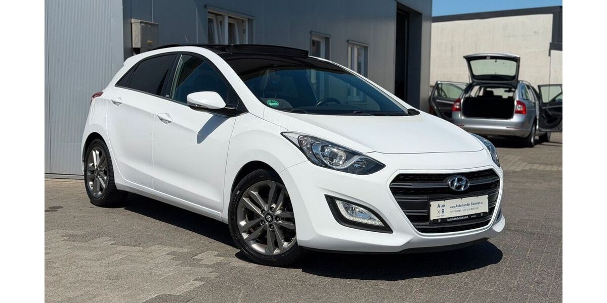 Hyundai i30 94.846 km 10.999 &euro; Heide 25746