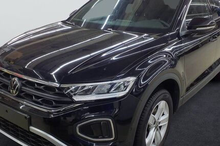 VW T-Roc 25.500 km 24.440 € Wackersdorf 92442