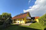 Anspruchsvolles Wohnhaus, 6 Zi., Gar., PV-Anl. für die große Familie in Aiterhofen zu vermieten. 6 zimmer