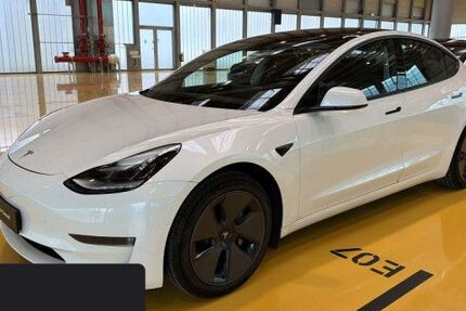 Tesla Model 3 57.328 km 26.600 &euro; Hanau 63457