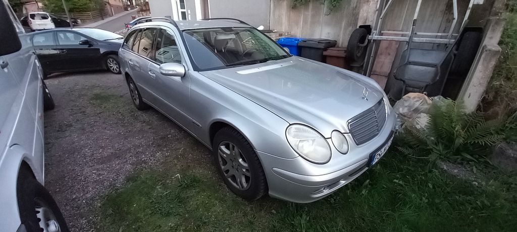 Mercedes-Benz E 200 220.000 km 2.500 € Donsieders 66978