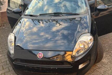 Fiat Punto 110.000 km 3.490 &euro; Offenbach 63075