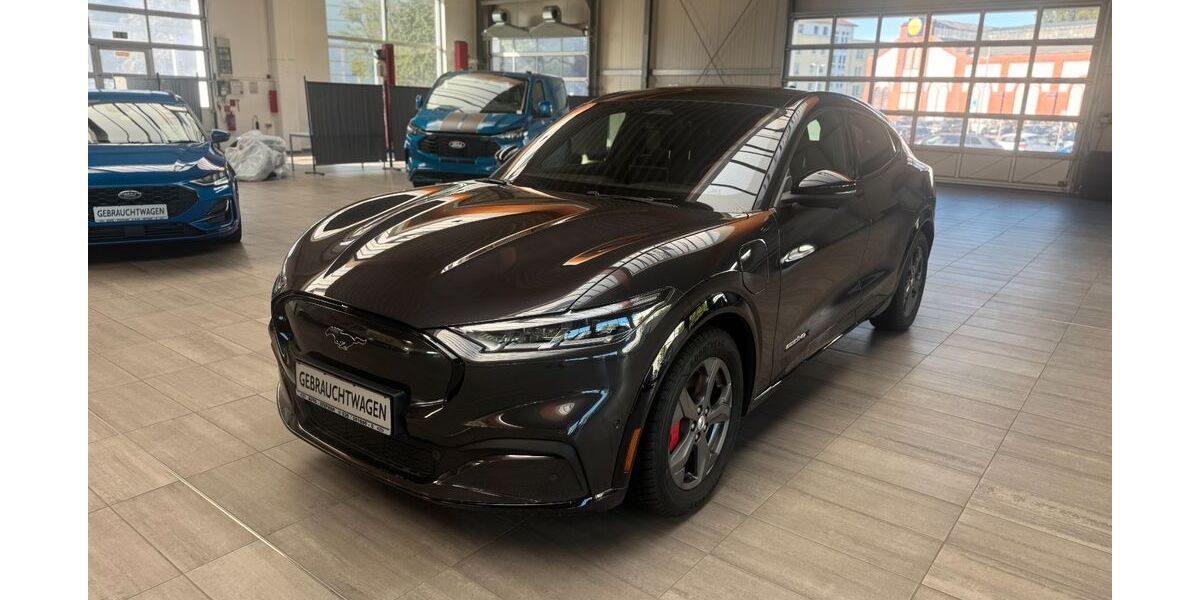 Ford Mustang Mach-E 47.135 km 41.990 &euro; Berlin 10319