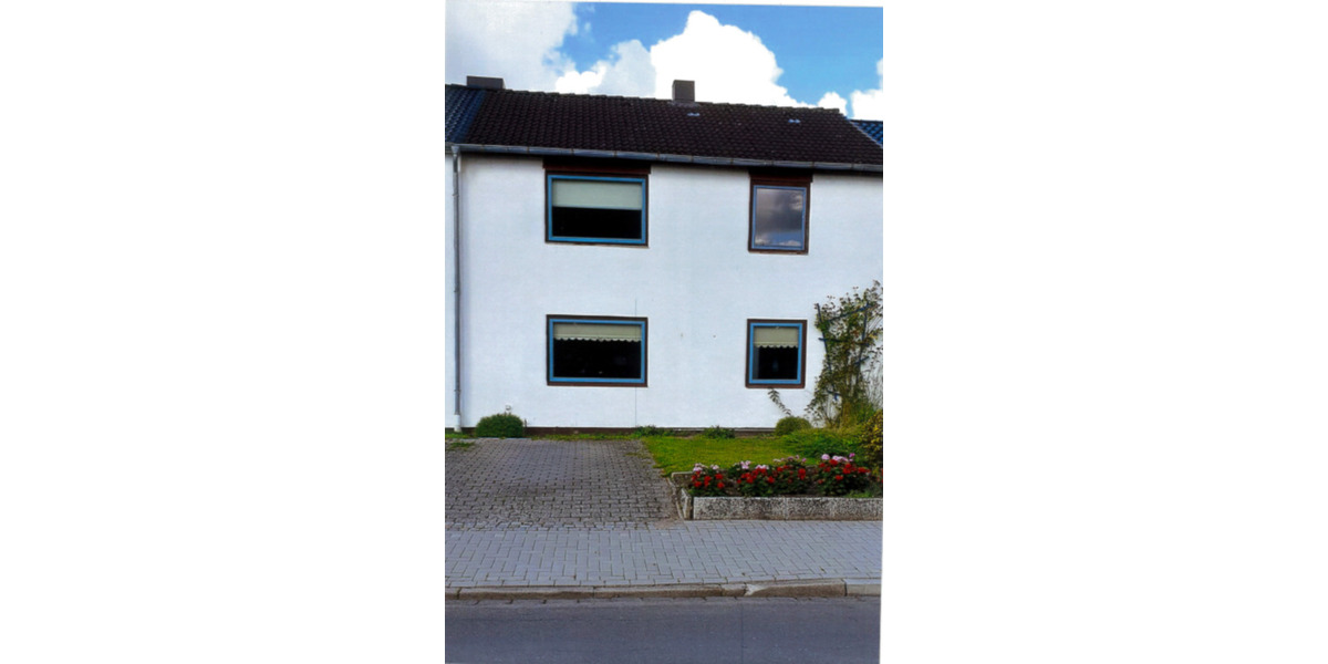 Reihenmittelhaus mit Entwicklungspotenzial – entkernt & frei plan 5 zimmer