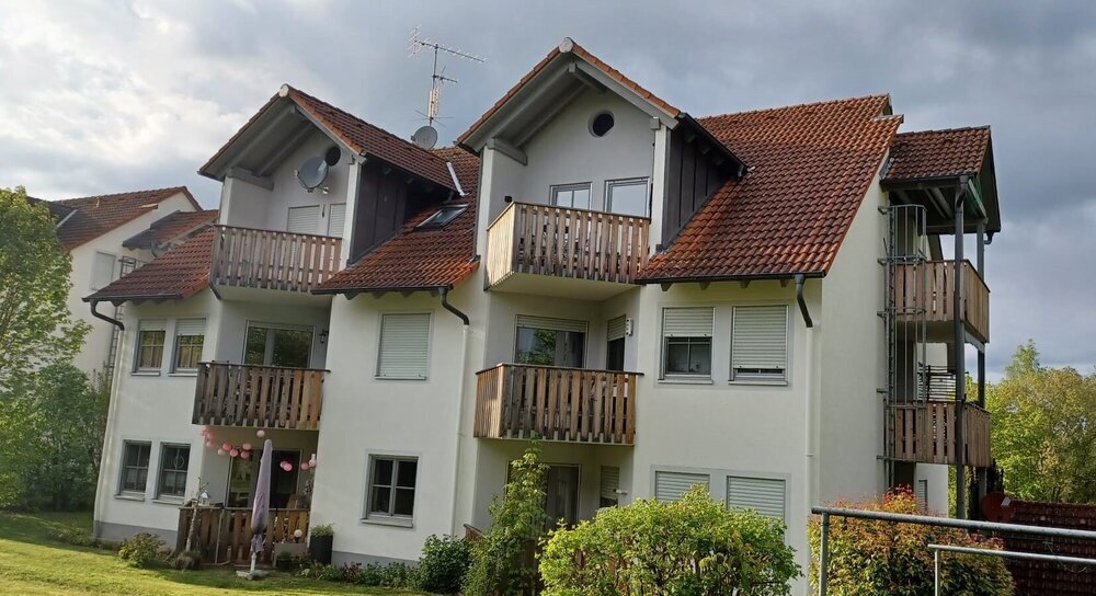 Gepflegte 2 Zimmer Wohnung mit 2 Balkonen + Garage -91738 PFOFELD am kleinen Brombachsee-