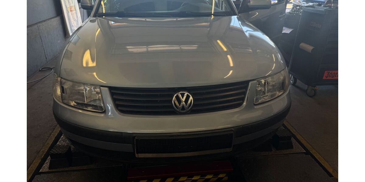VW Passat 206.000 km 1.700 &euro; Achberg 88147