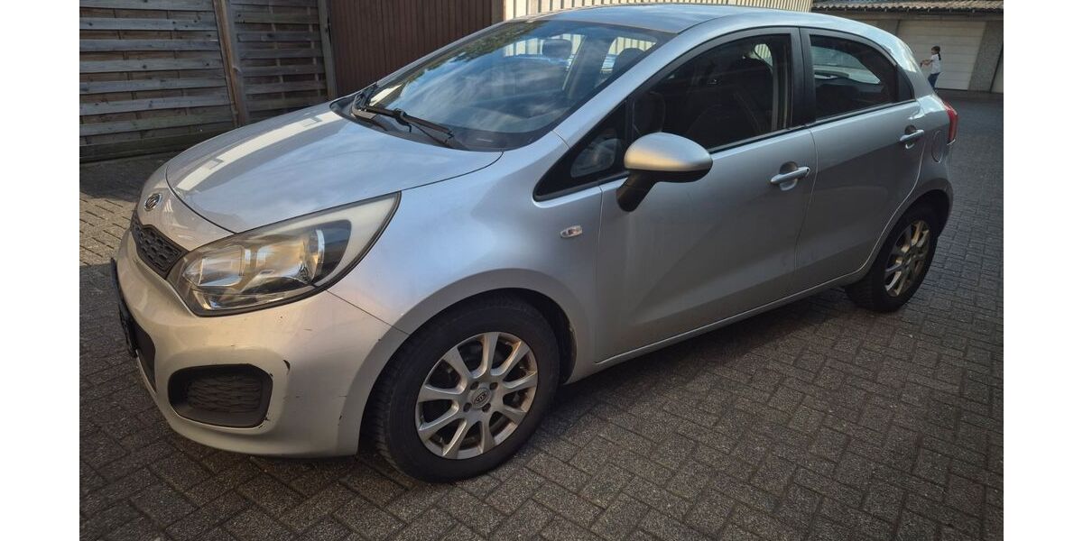 Kia Rio 196.232 km 3.900 &euro; Alsdorf 52477