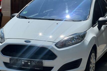 Ford Fiesta 99.162 km 7.890 &euro; Traunwalchen 83374
